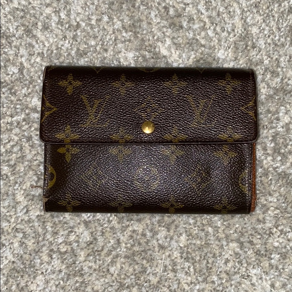 Louis Vuitton wallet vintage